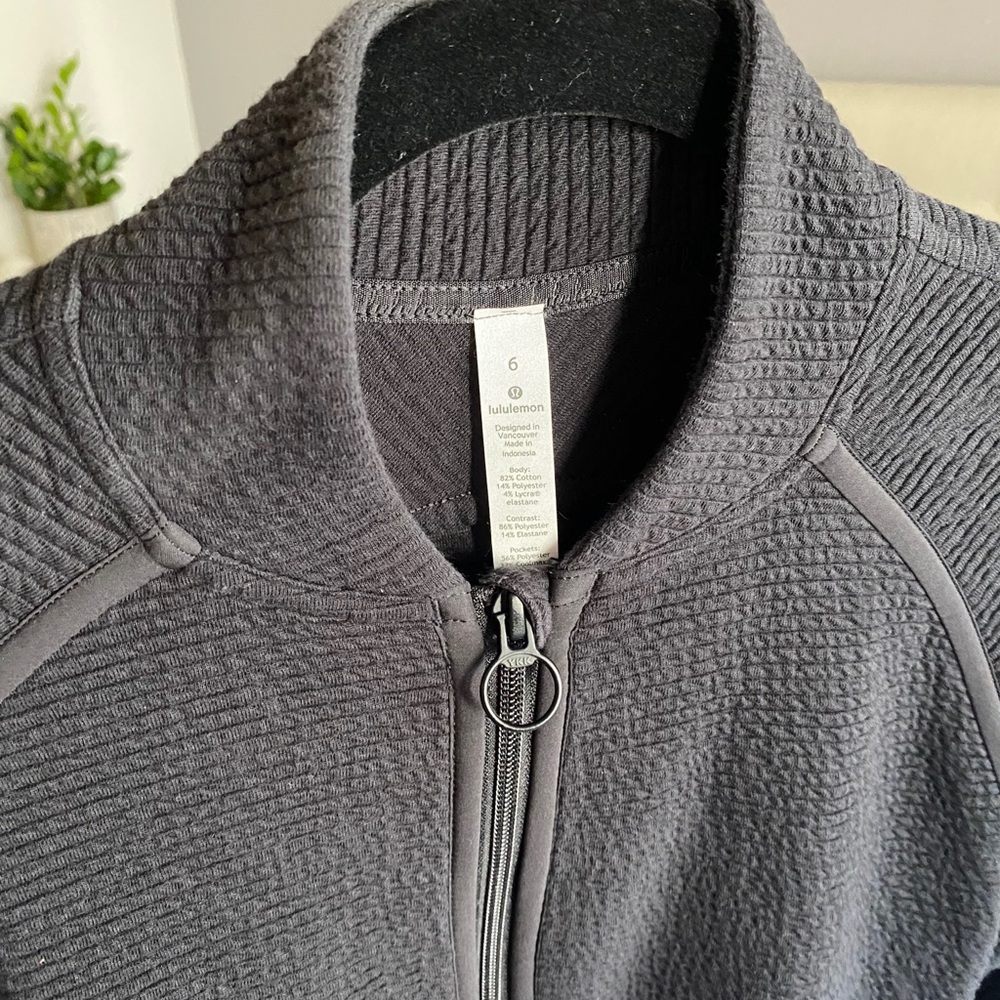 Lululemon Bomber Jacket - Picture 2 of 7
